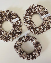 Load image into Gallery viewer, ME-OWWW Leopard Print Scrunchie