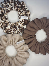 Load image into Gallery viewer, ME-OWWW Leopard Print Scrunchie