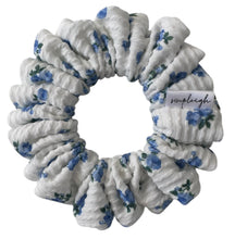 Load image into Gallery viewer, Forget-Me-Not Floral Scrunchie