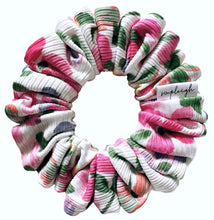 Load image into Gallery viewer, Summer Blooms Bamboo Ribbed Scrunchie
