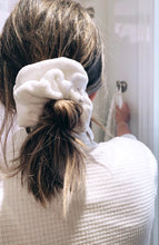 Load image into Gallery viewer, Scandinave Spa Scrunchie
